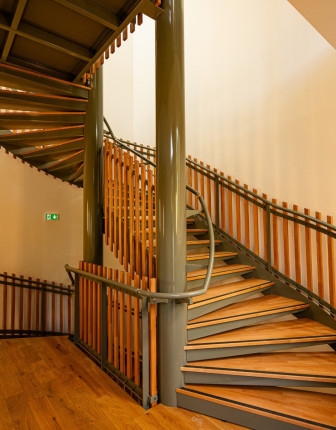 Escalier double mâts à palines Escalier double mâts à palines