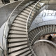 Escalier métallique design Musée de la Romanité de Nimes modèle YSOGLASS (architecte Elizabeth De Portzamparc)